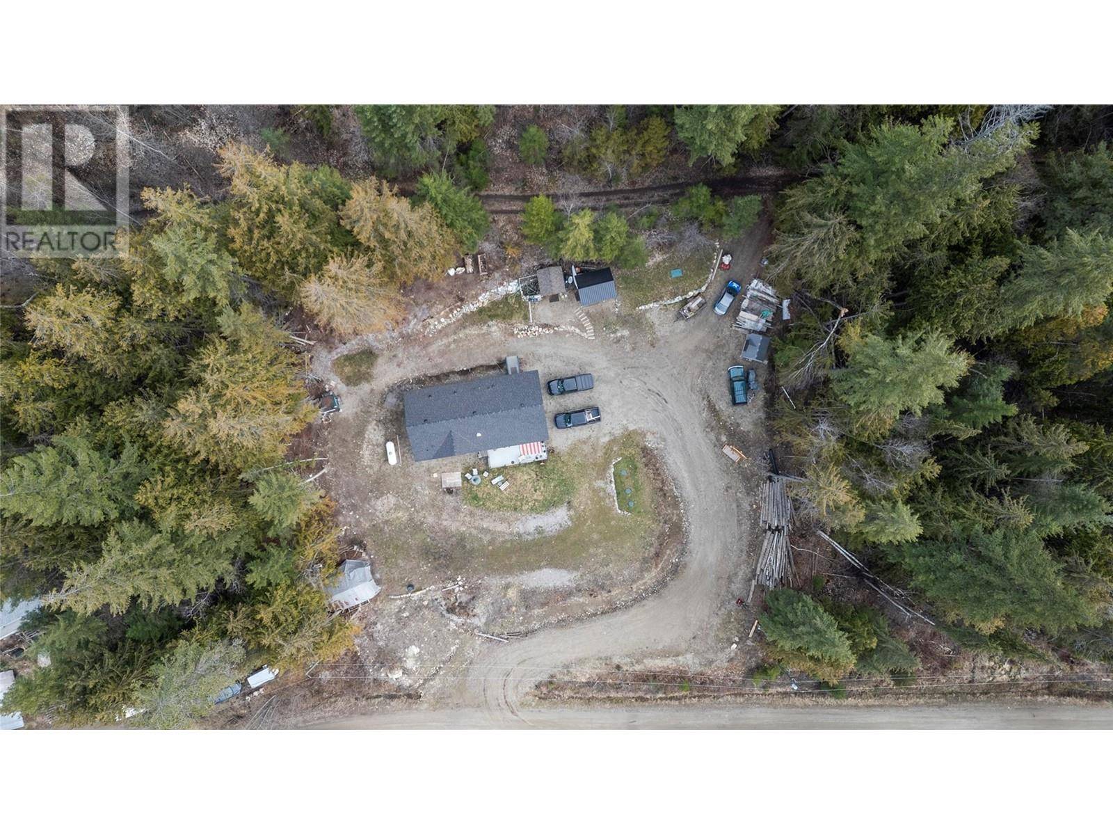 Anglemont, BC V0E1M8,7551 Klondike Trail