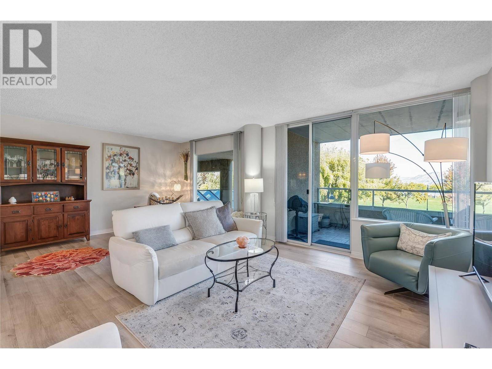 Penticton, BC V2A1B5,86 Lakeshore DR #202