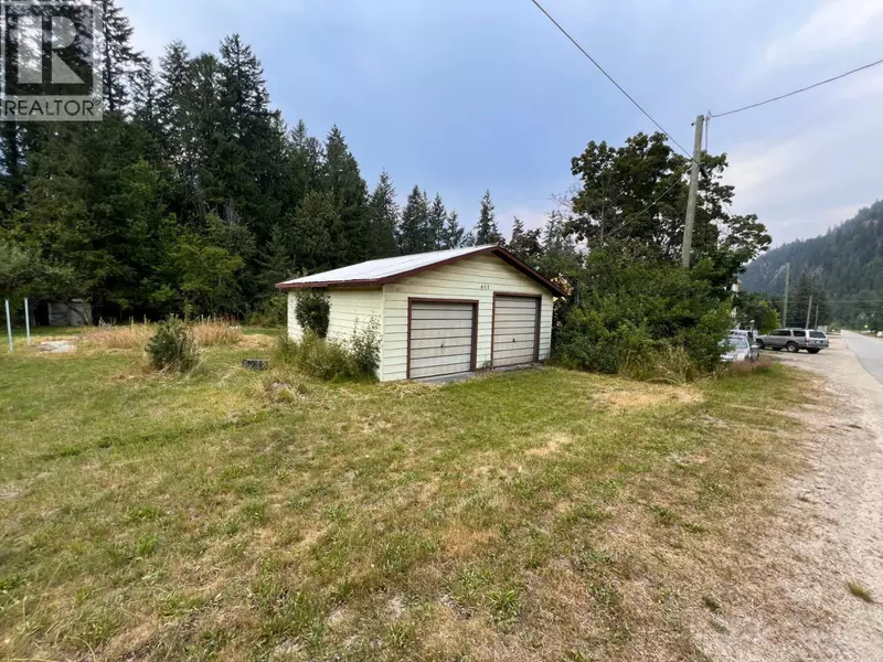 611 SLOCAN Street, Slocan, BC V0G2C0