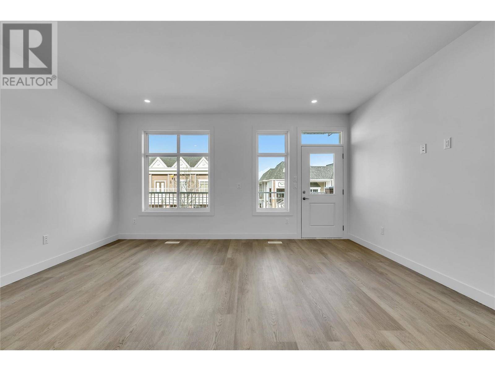 Kelowna, BC V1W0C1,5300 Main ST #118