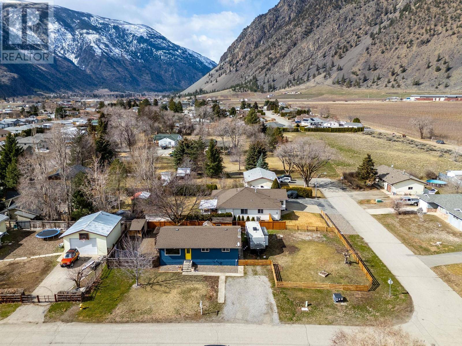 Keremeos, BC V0X1N2,101 Richter Street