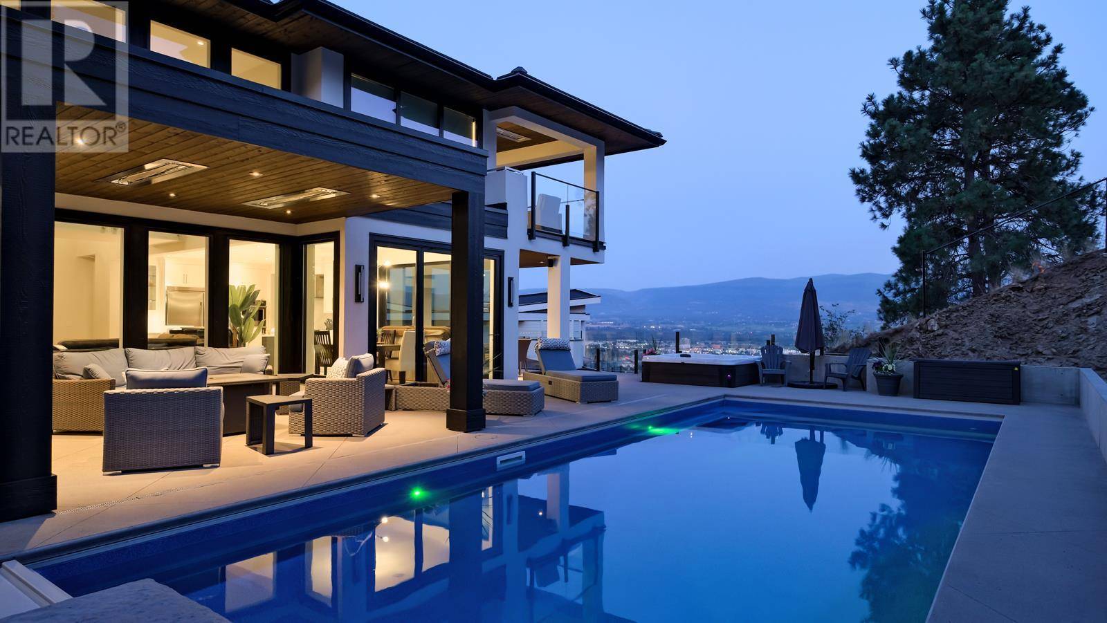 740 Pinehaven Court, Kelowna, BC V1V2Y3