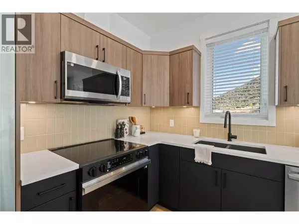 Kamloops, BC V2C0H5,3580 Valleyview DR #108