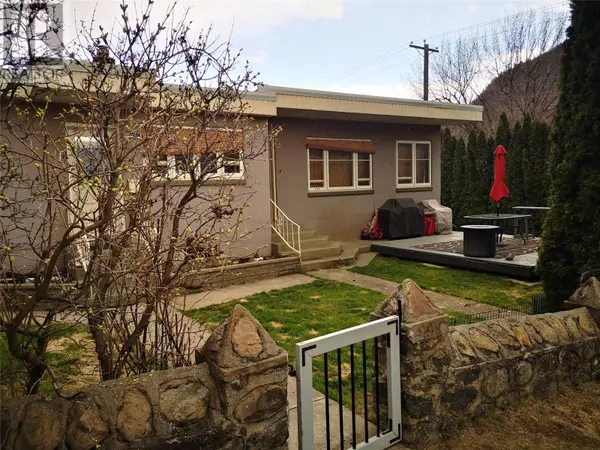 3300 Dahlia Crescent, Trail, BC V1R2X9