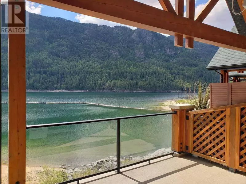 5570 Broadwater RD #318, Castlegar, BC V1N0A1