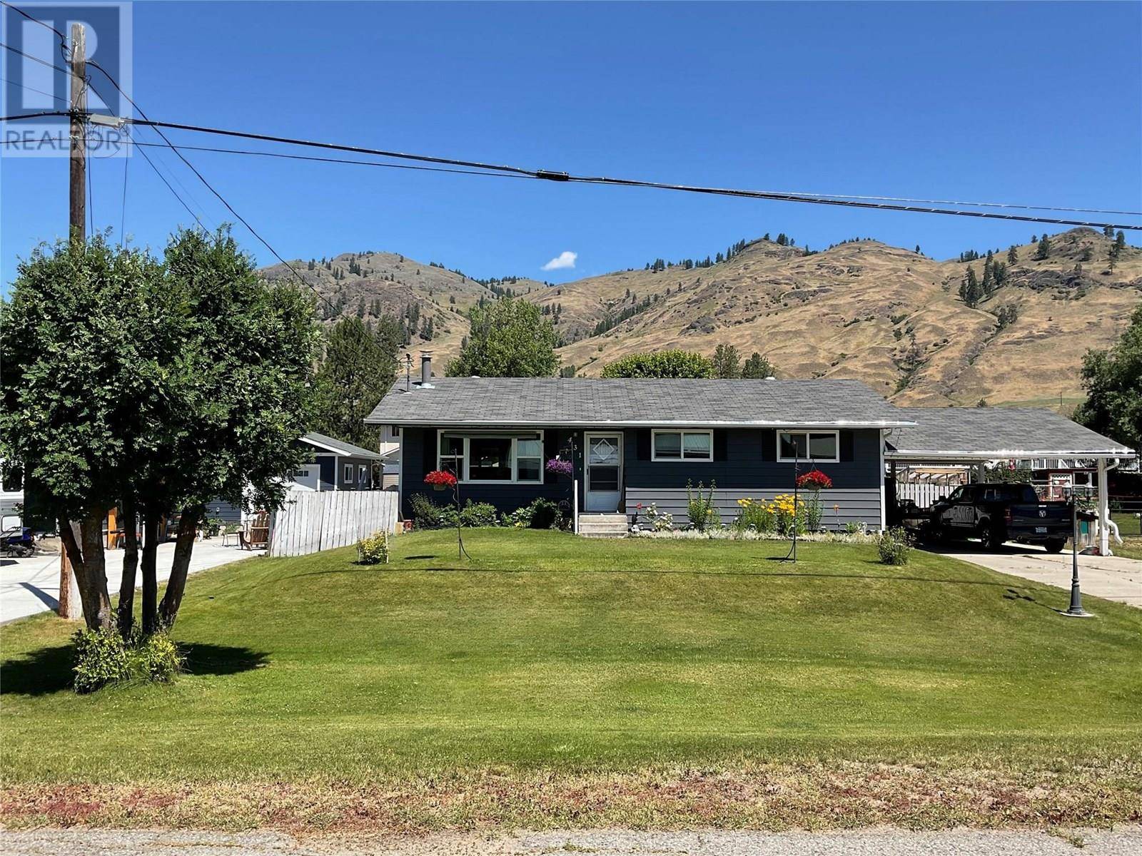 Midway, BC V0H1M0,431 Hartland Avenue