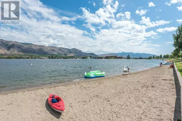 Osoyoos, BC V0H1V0,15 PARK PL #325