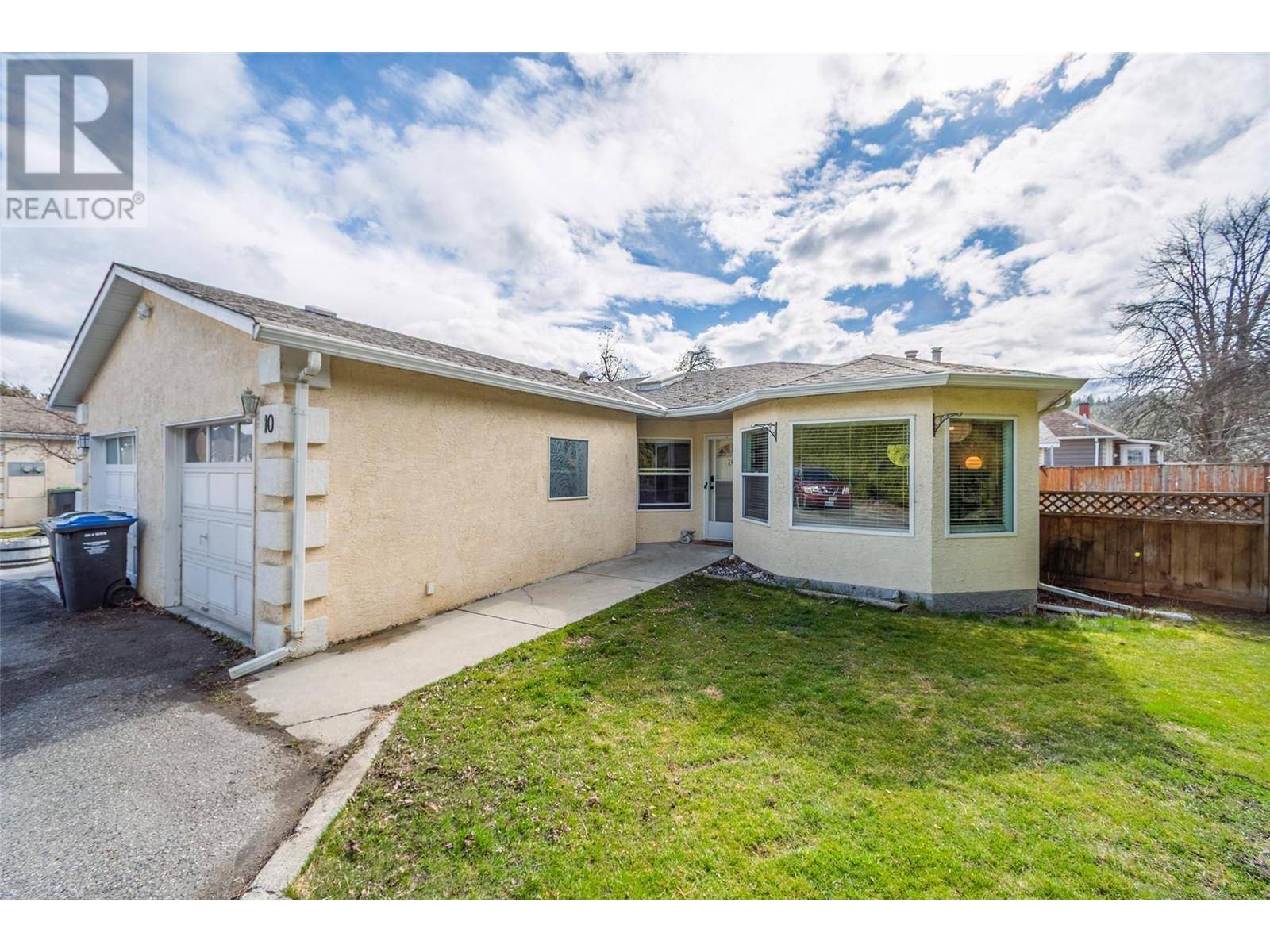 Lake Country, BC V4V1R4,9159 Glenmore RD #10