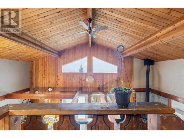 Tappen, BC V0E2X2,1348 Vella Road