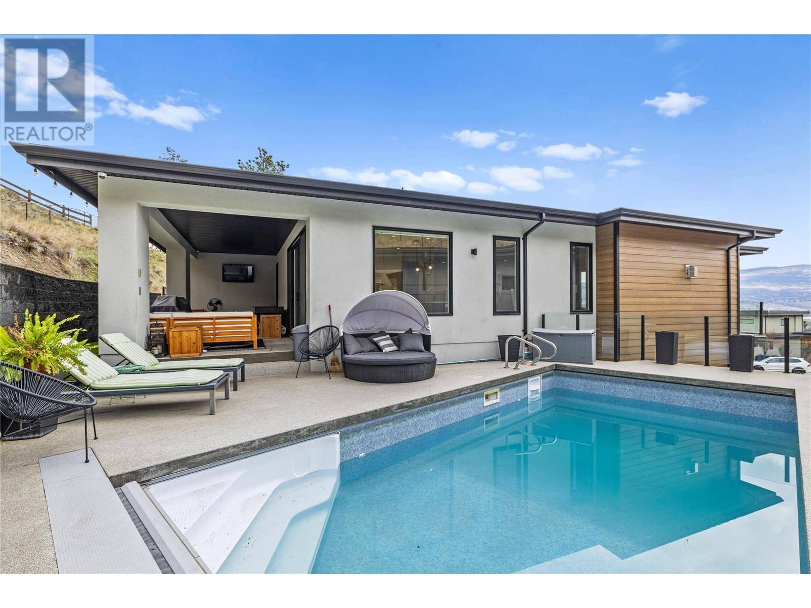 Kelowna, BC V1V2Y1,876 Boynton Place