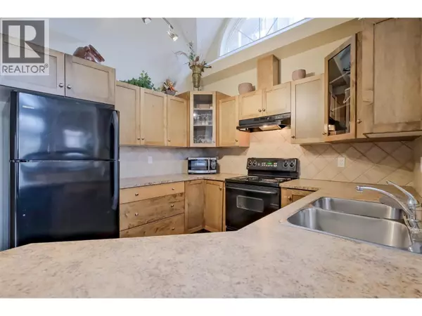 Kelowna, BC V1Y9W7,1128 Sunset DR #101