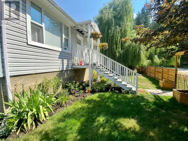 416 FOWLER Street, Riondel, BC V0B2B0