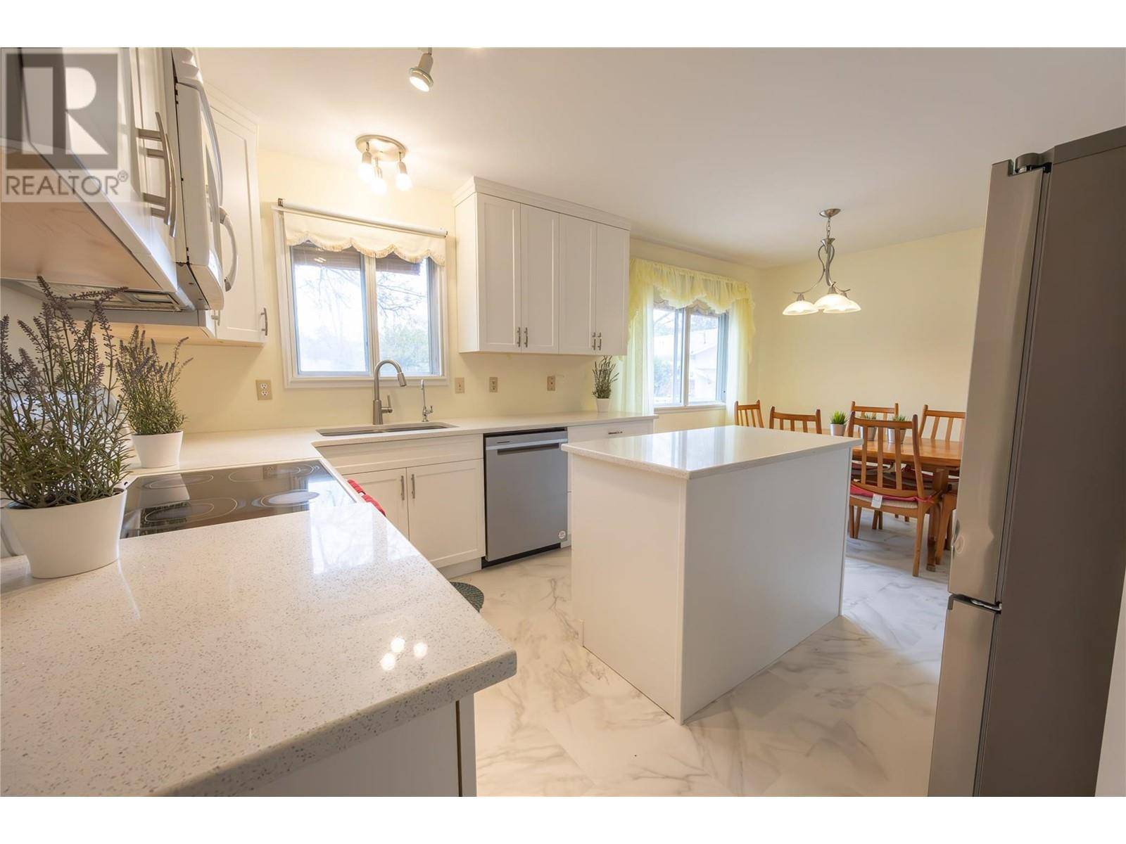 Summerland, BC V0H1Z4,12819 Shannon Crescent