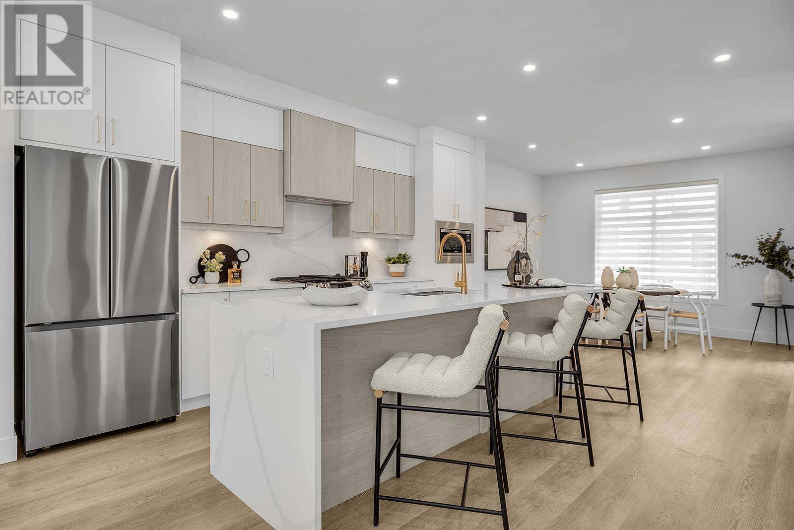 Kelowna, BC V1W0C1,5300 Main ST #115