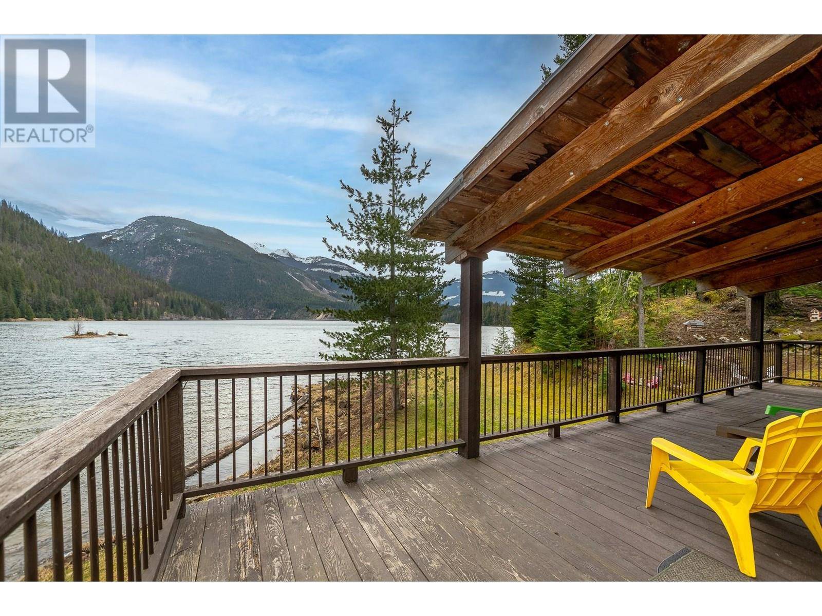 8323 Trans Canada Highway, Malakwa, BC V0E2S0