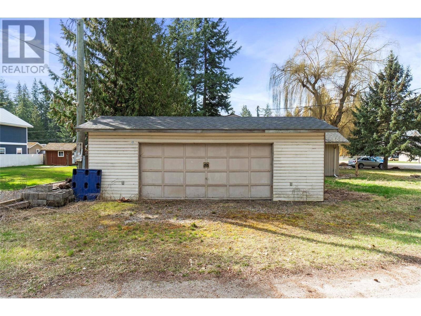 Scotch Creek, BC V0E1M5,4174 Ashe Crescent