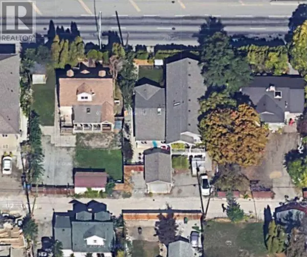 1077 Clement AVE #2, Kelowna, BC V1Y7E3