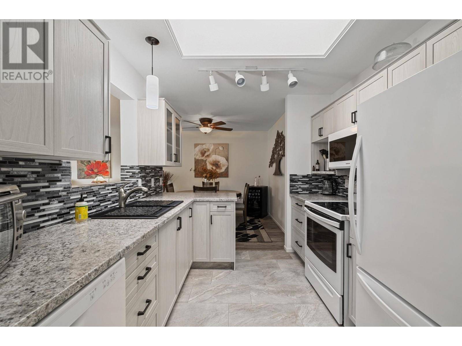 West Kelowna, BC V4T2J5,3858 Brown RD #305
