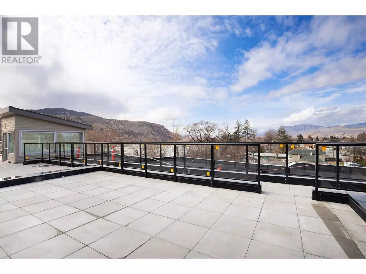 Kamloops, BC V2H1T7,215 ROYAL AVE #402