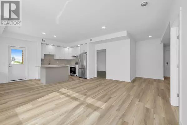 1111 Frost RD #302, Kelowna, BC V1W0G8
