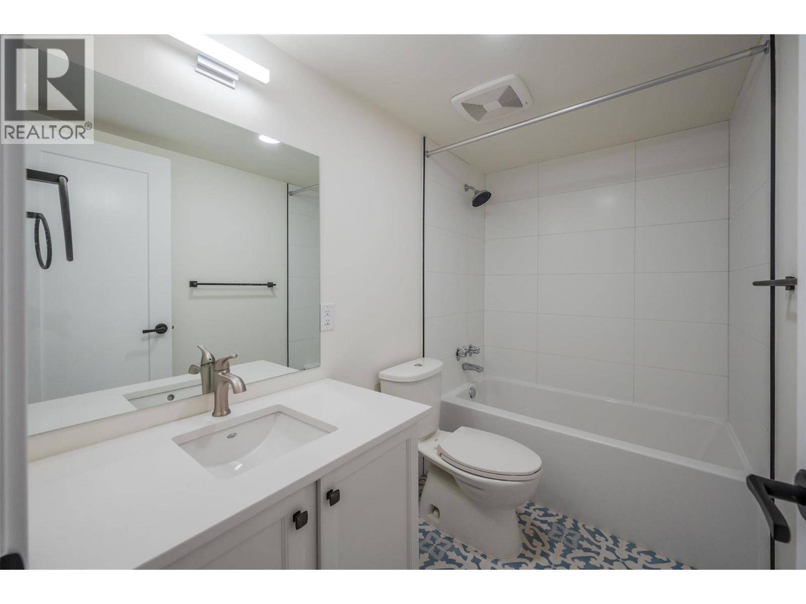 Penticton, BC V2A3W1,217 Elm AVE #207