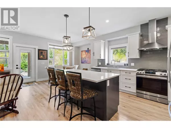 Blind Bay, BC V0E1H1,2715 Golf Course DR #26
