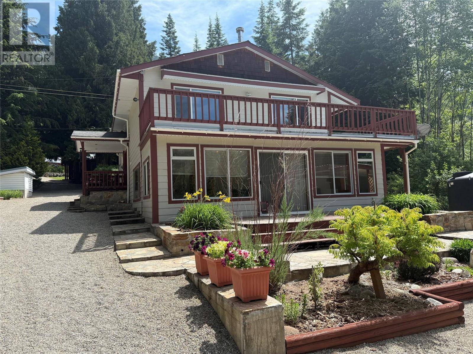 2698 Beaverbrook Road, Fruitvale, BC V0G1L1