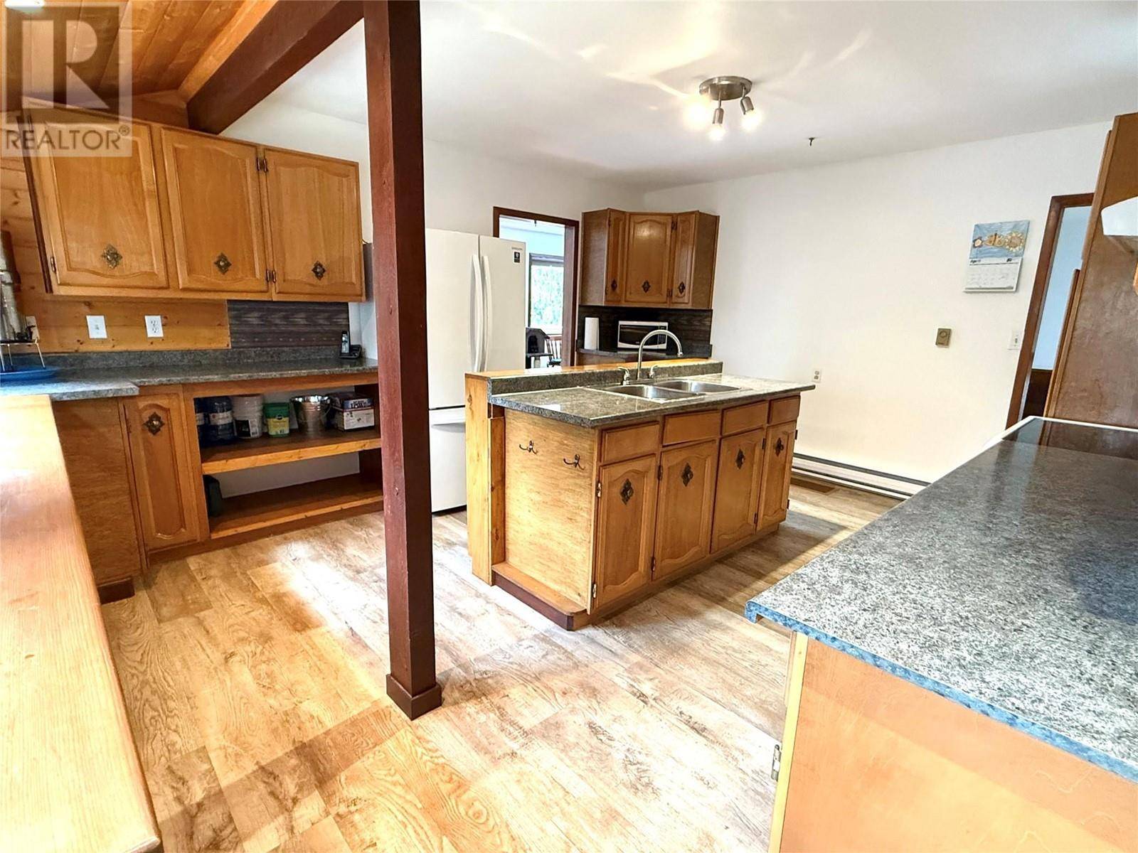 Fruitvale, BC V0G1L1,2698 Beaverbrook Road