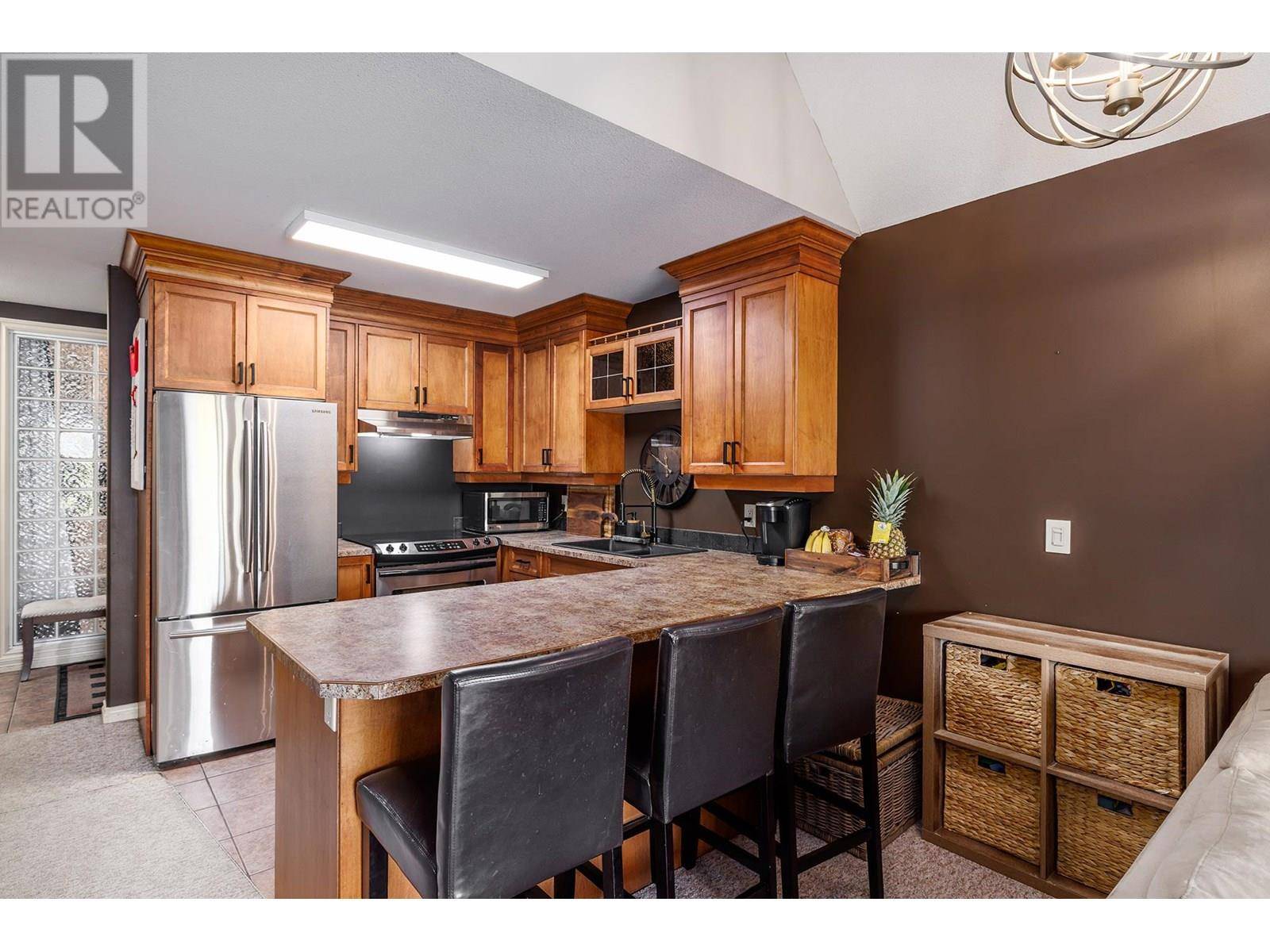 Kelowna, BC V1Y1R9,1965 Pandosy ST #303