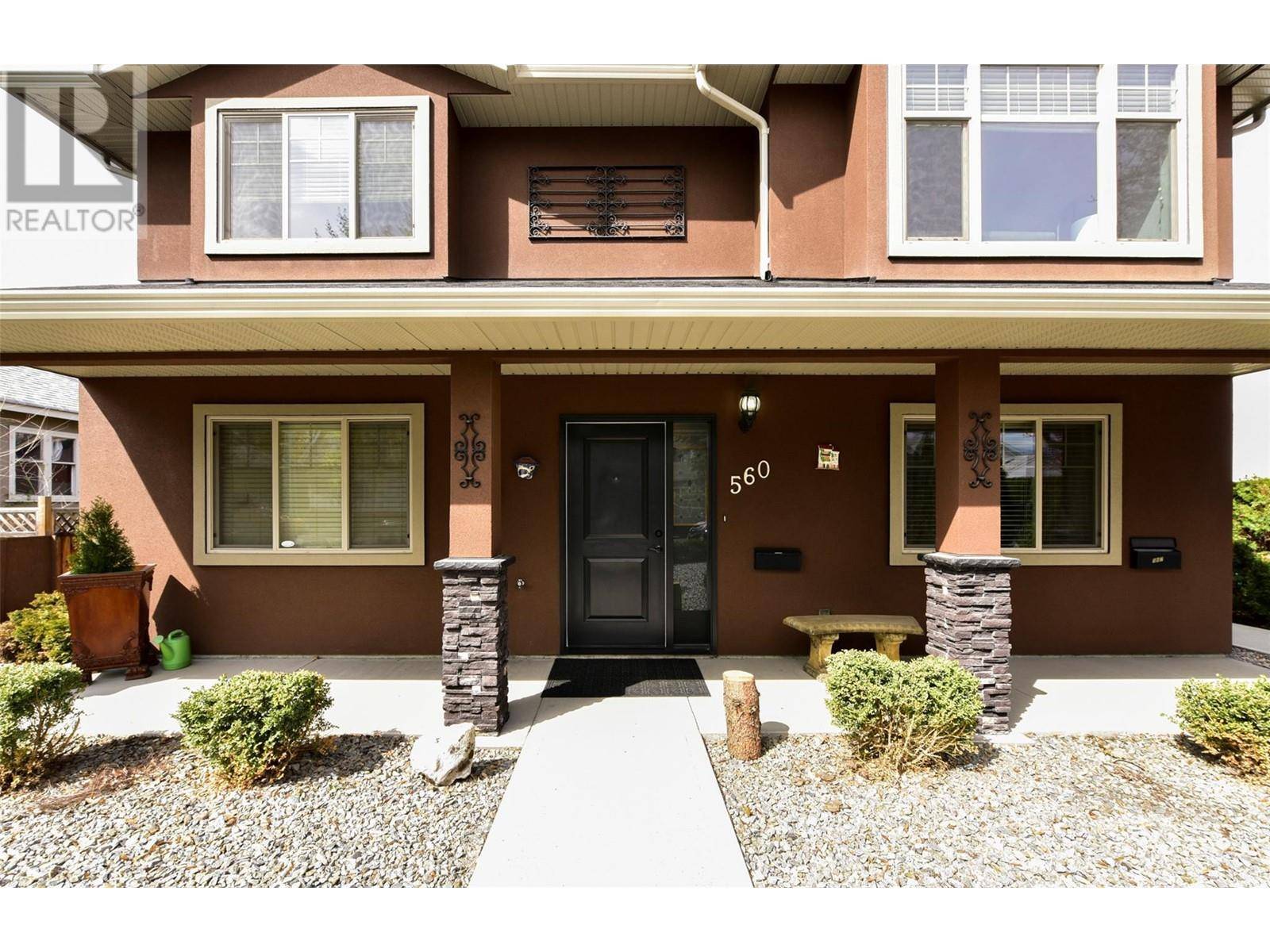 Kelowna, BC V1Y5J2,560 Christleton Avenue