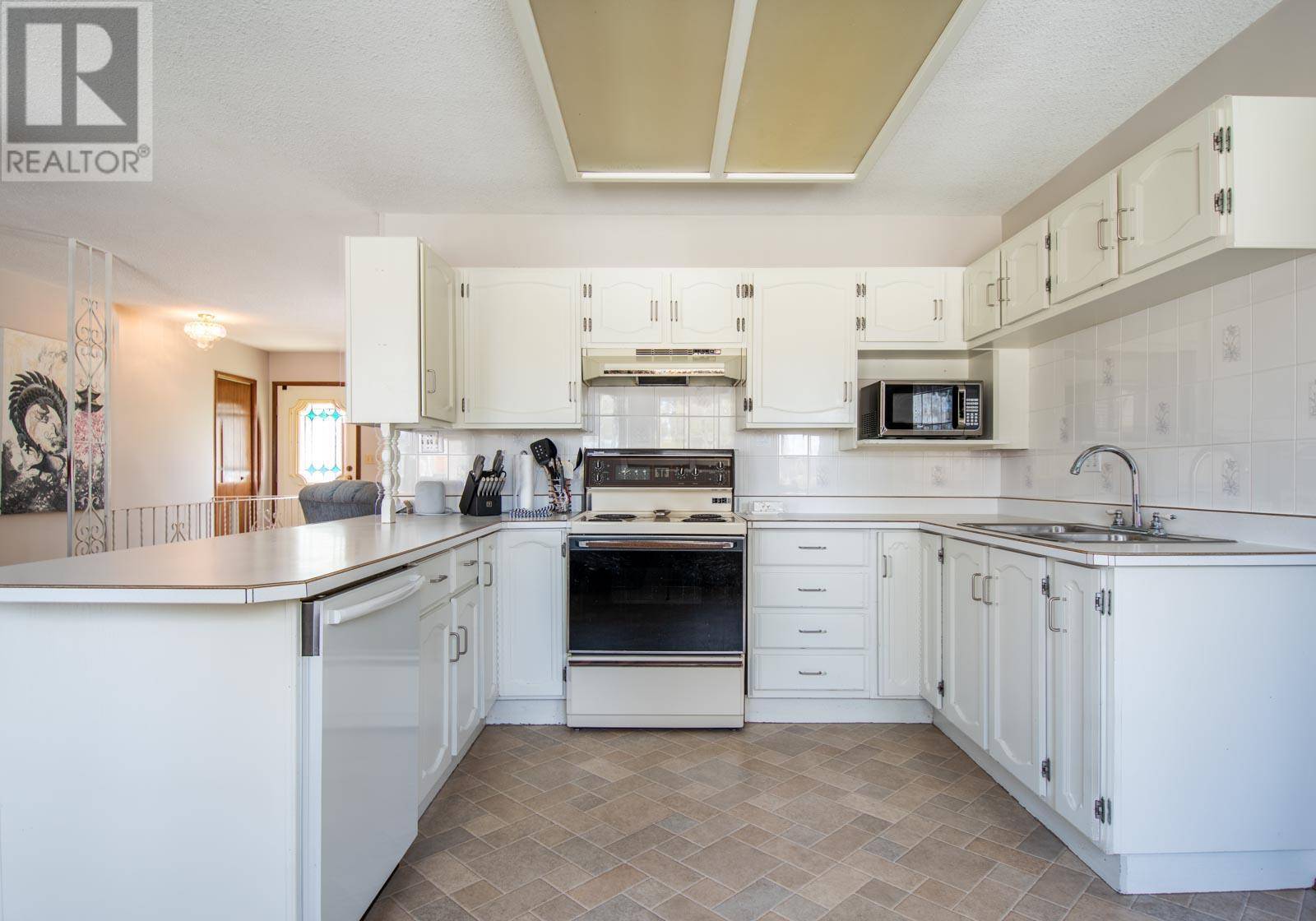 Spallumcheen, BC V4Y0S8,3402 Lockhart Drive