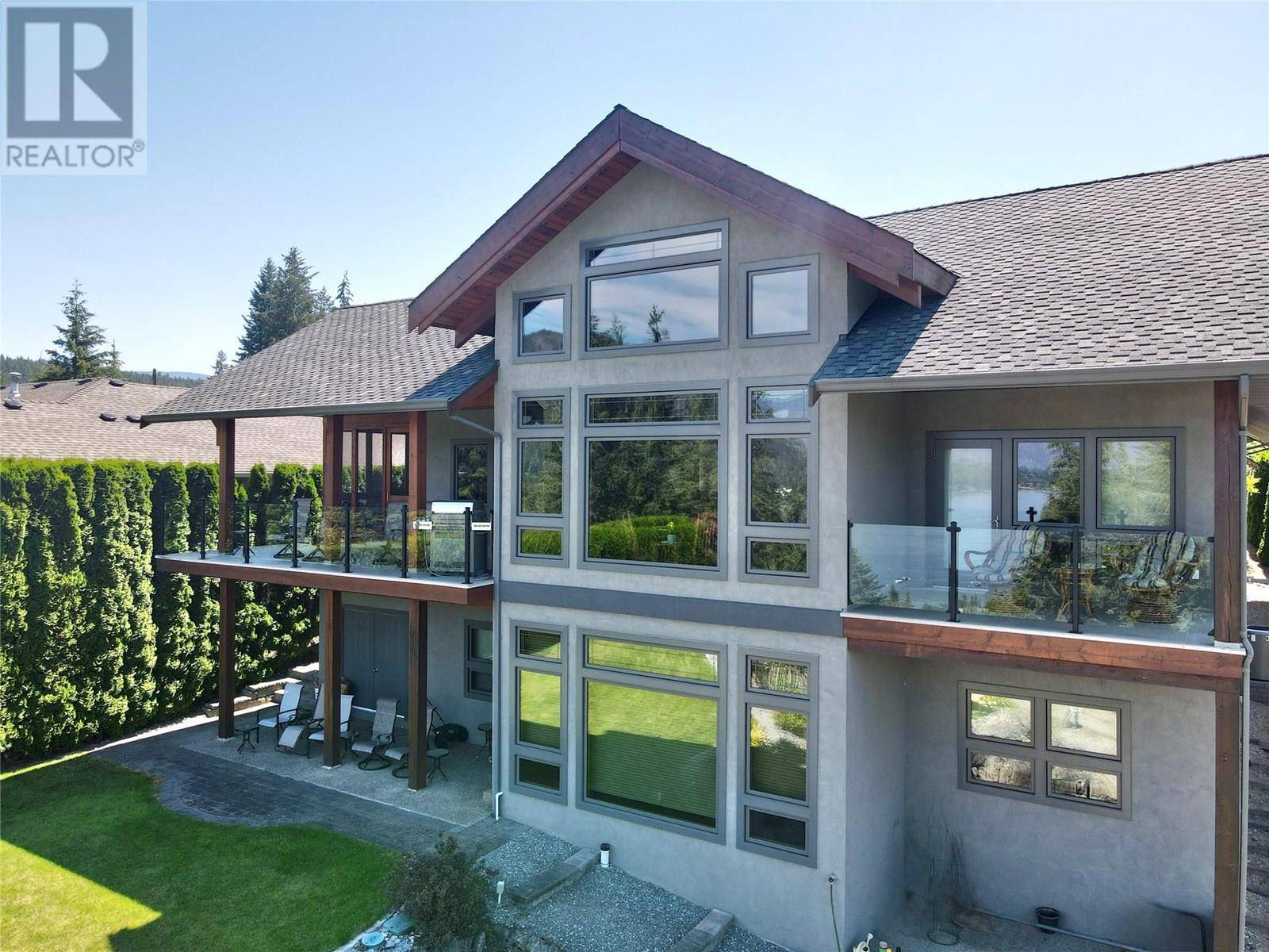Blind Bay, BC V0E1H2,2573 Islandview Road