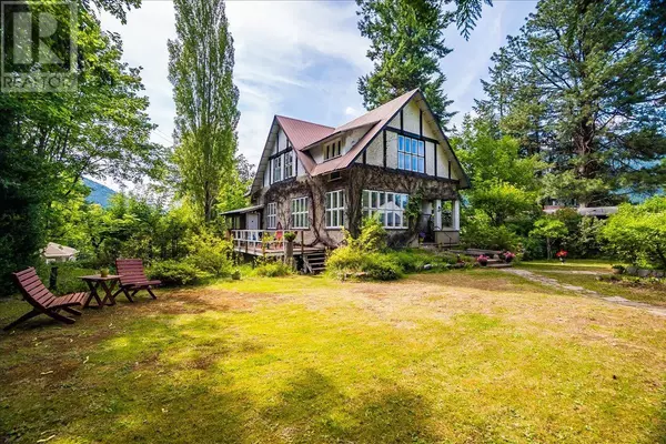 1107 ROBERTSON Avenue, Nelson, BC V1L1C2