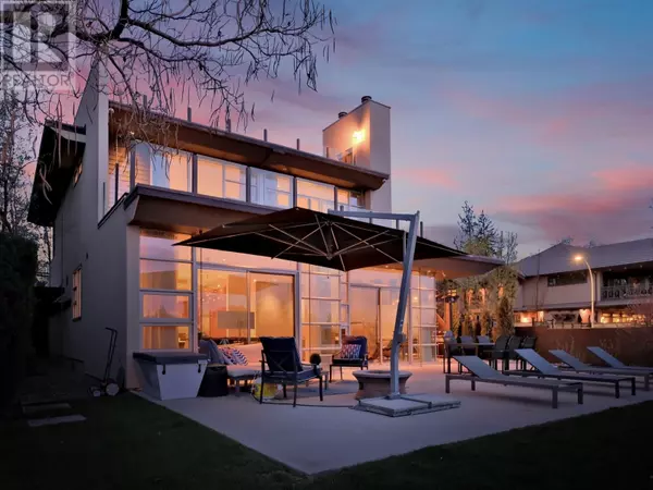 2096 Abbott Street, Kelowna, BC V1Y1C6