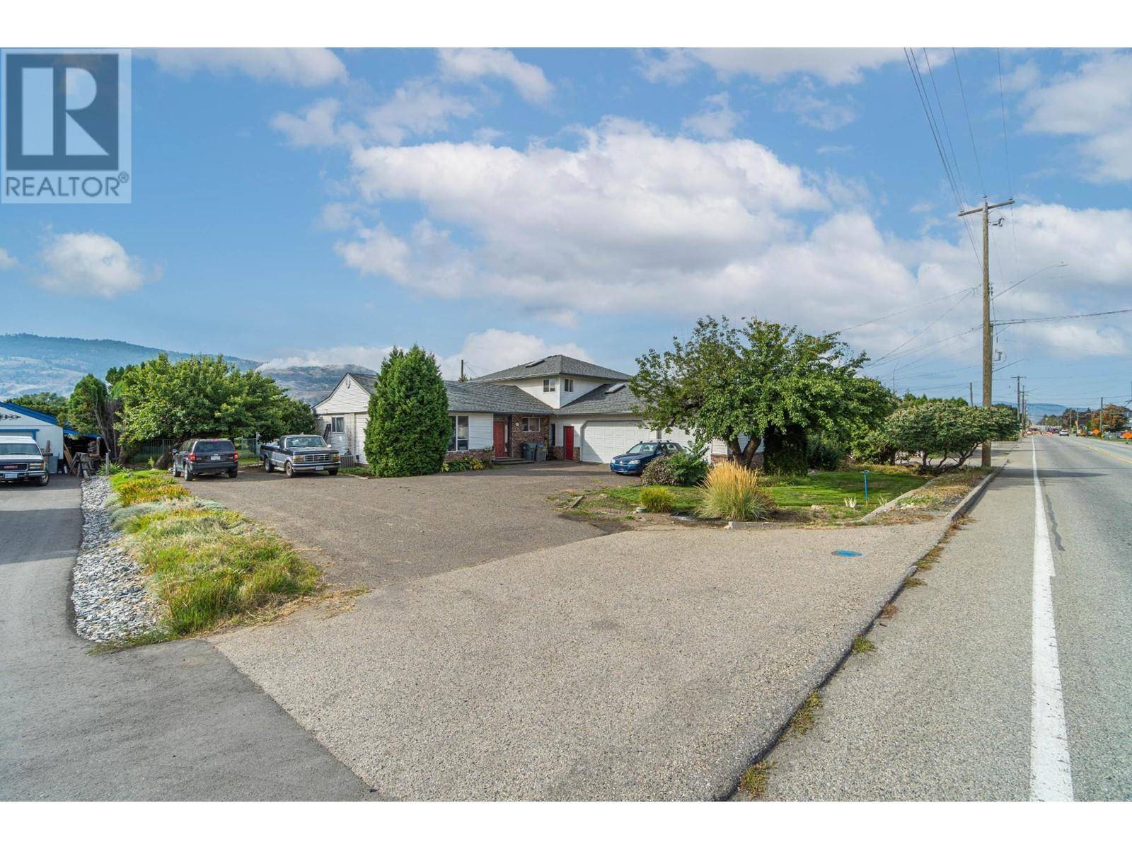 Kamloops, BC V2B4X2,1955 PARKCREST Avenue
