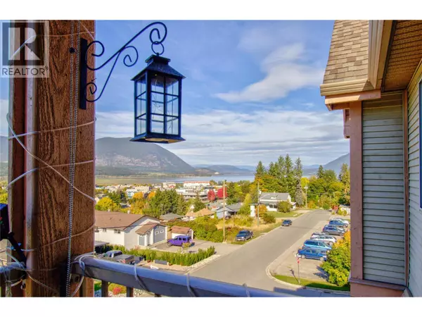 Salmon Arm, BC V1E1S7,330 7 ST Southeast #304