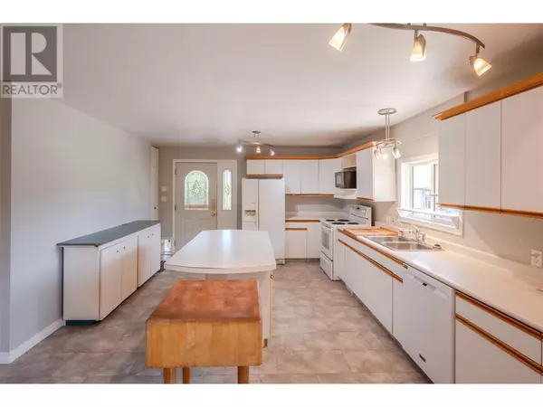 Summerland, BC V0H1Z0,9538 Robson Crescent
