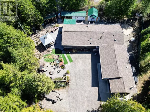 Christina Lake, BC V0H1E0,1601 BEECH Road