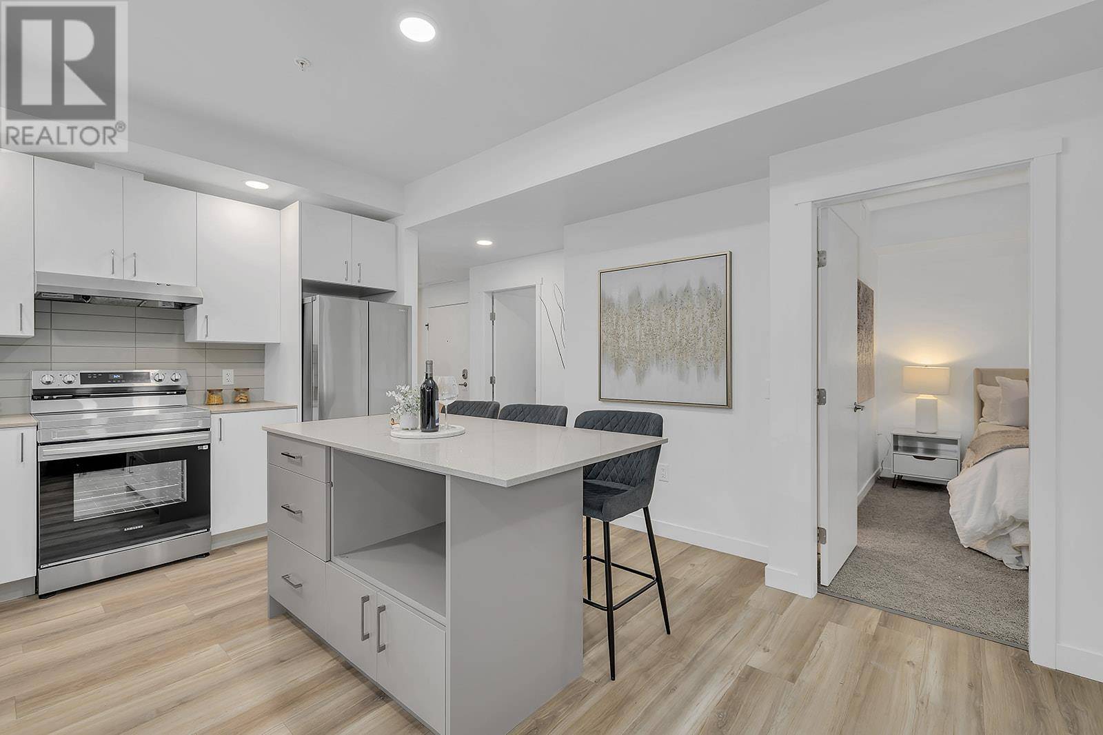 Kelowna, BC V1W0G7,1057 Frost RD #201
