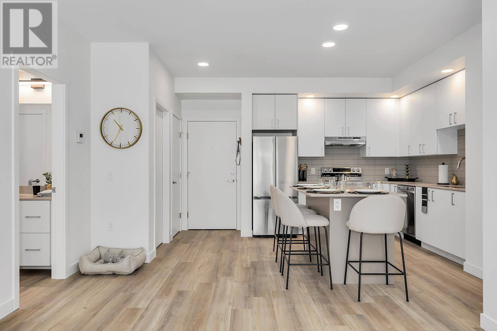 1111 Frost RD #406, Kelowna, BC V1W0G8