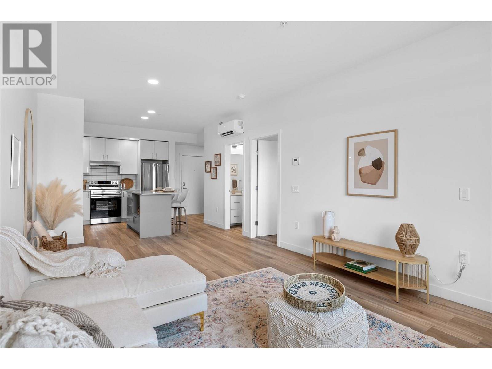 1111 Frost RD #413, Kelowna, BC V1W0G8