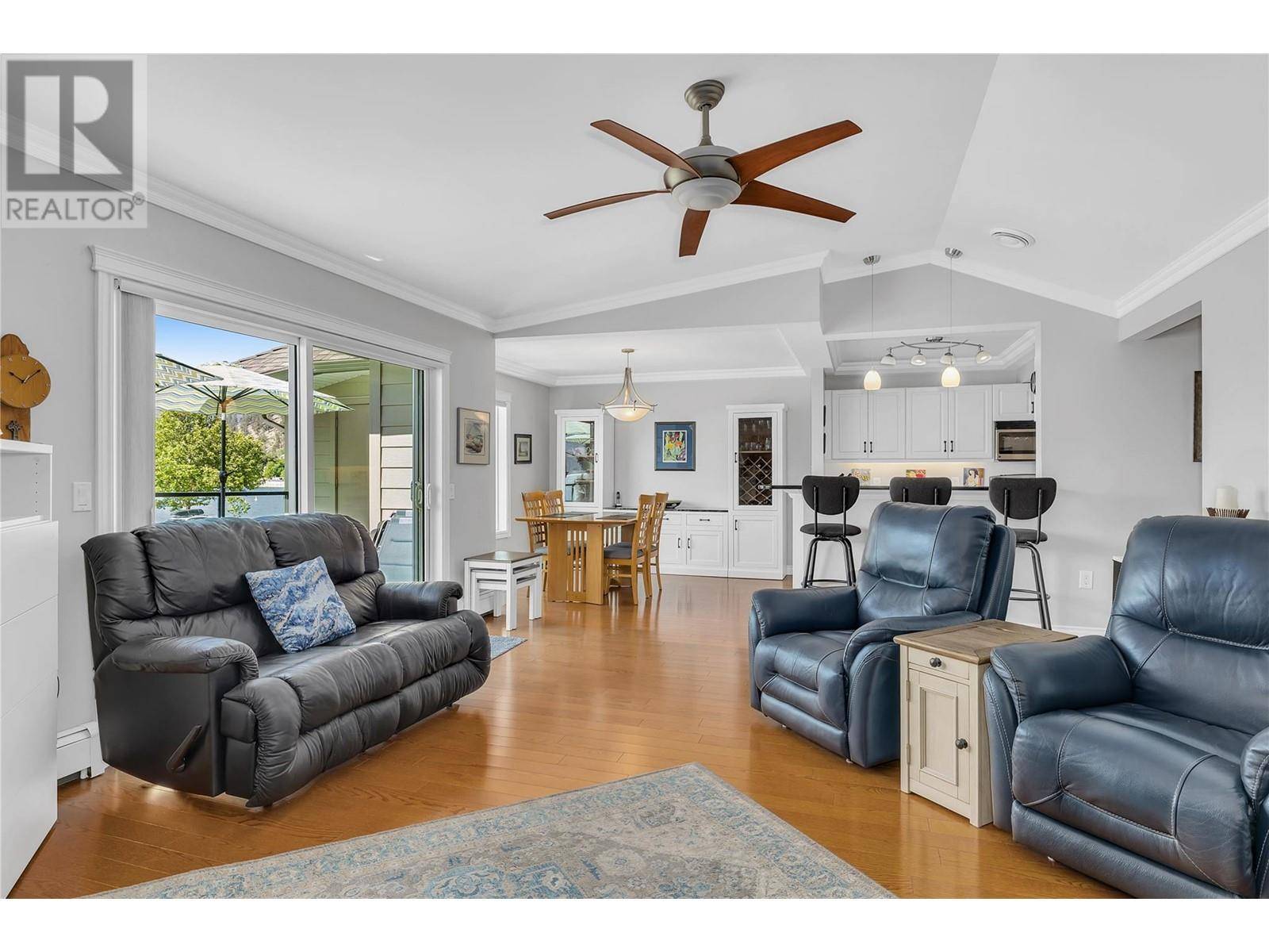 Peachland, BC V0H1X6,4340A Beach AVE #203