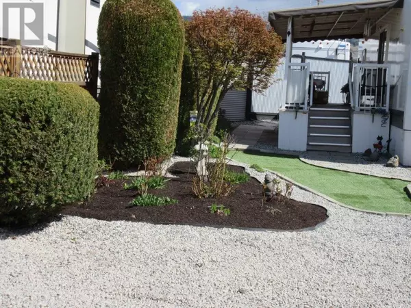 Kelowna, BC V4V1P4,415 Commonwealth RD #44