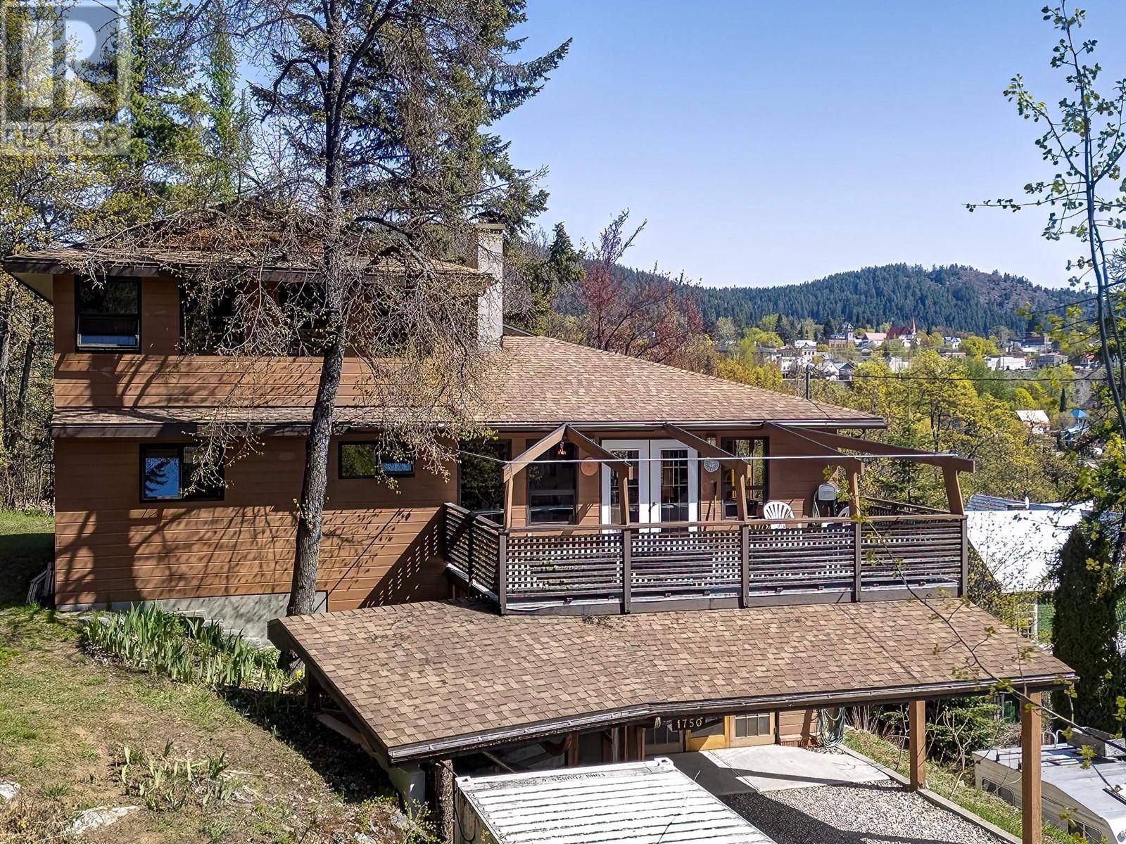 1750 Phoenix Avenue, Rossland, BC V0G1Y0