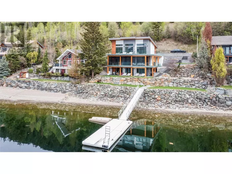 8200 Squilax Anglemont RD #6, Anglemont, BC V0E1M8