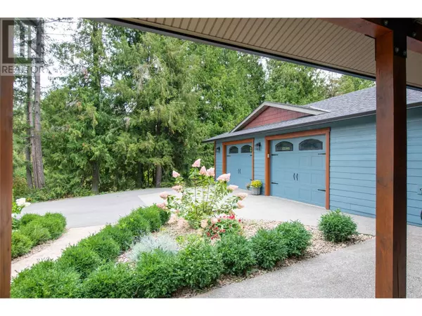Sorrento, BC V0E2W1,3045 Lindberg Road