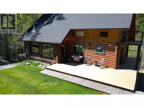 9725 BRAUNAGEL Road, Moyie, BC V0B2A0