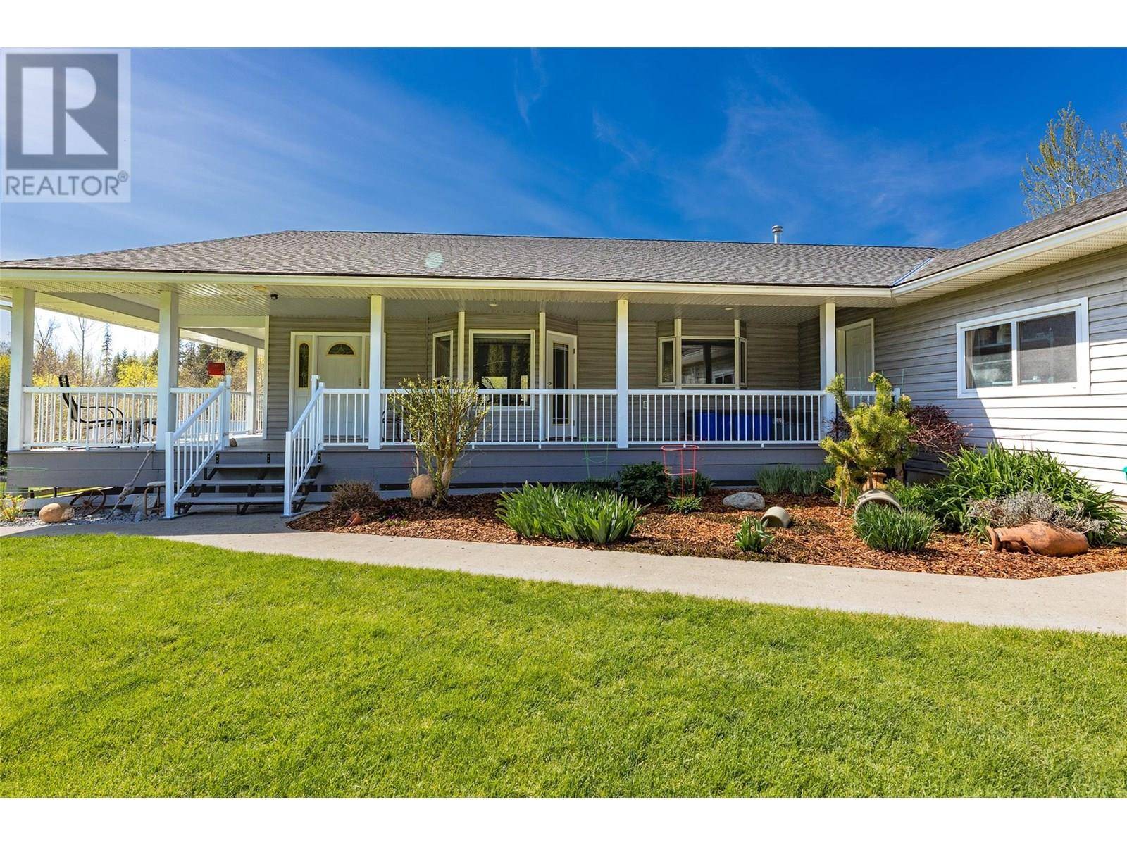 Salmon Arm, BC V1E1Y4,2201 50th Street