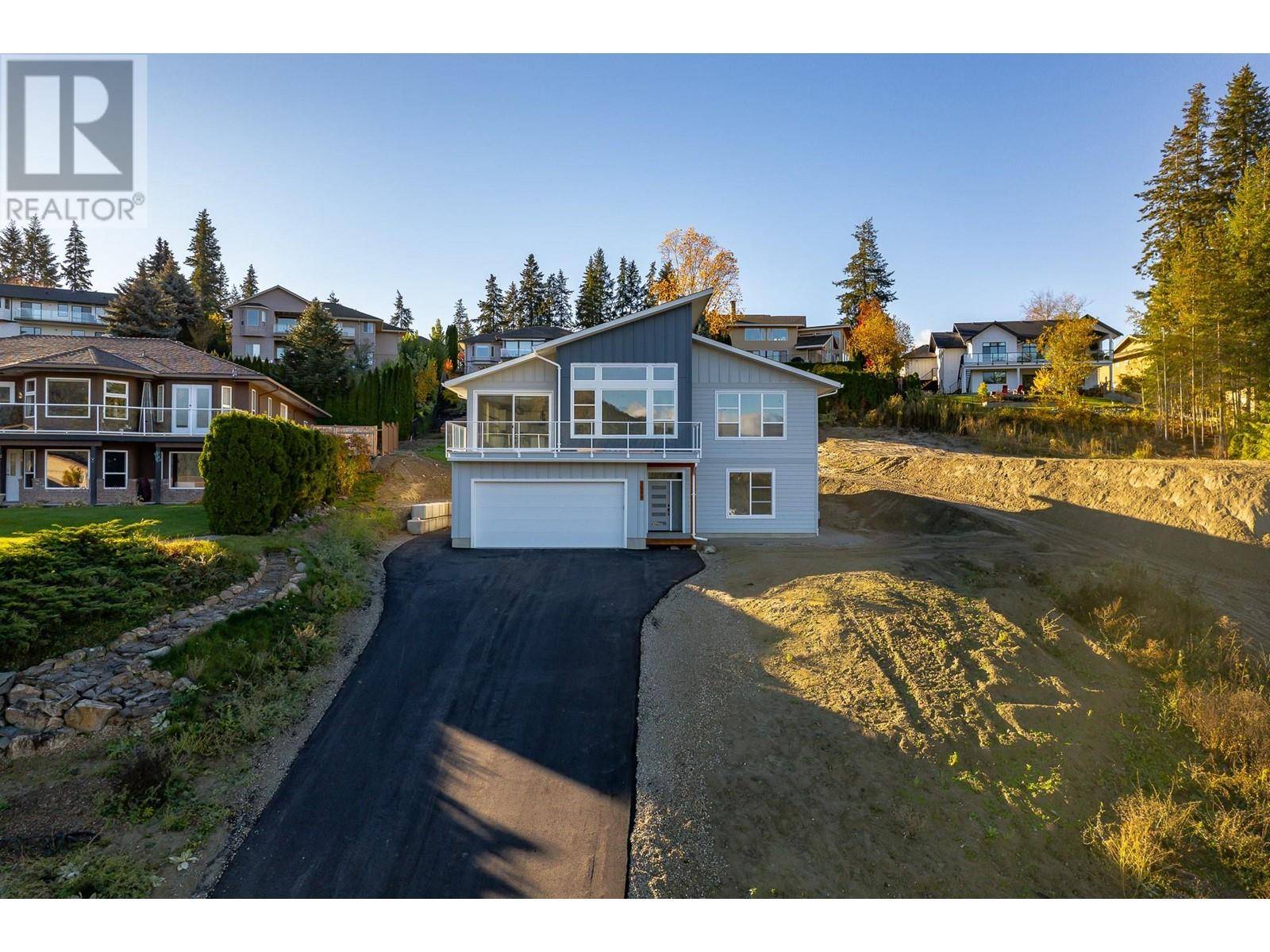 Blind Bay, BC V0E1H2,2594 Grand View Place