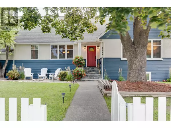 1927 Knox Crescent, Kelowna, BC V1Y1K9